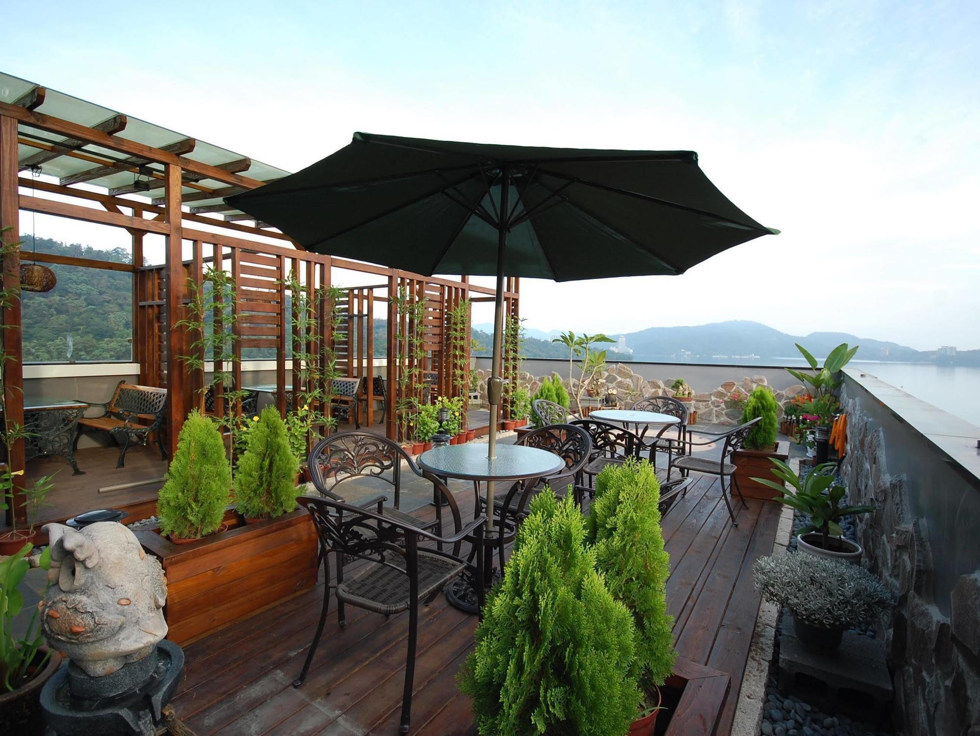Cherry Feast Resort Yuchi Extérieur photo